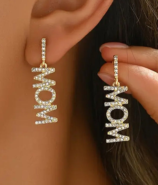 MOM DANGLING EARRING