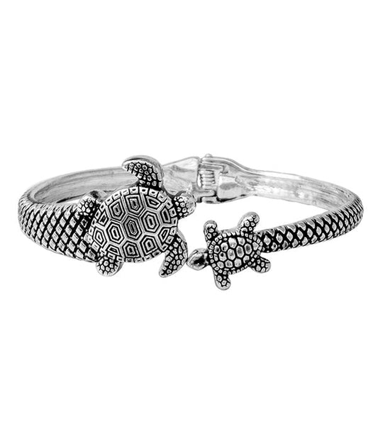 SEALIFE ANTIQUE SILVER HINGE BANGLE BRACELET - TURTLE